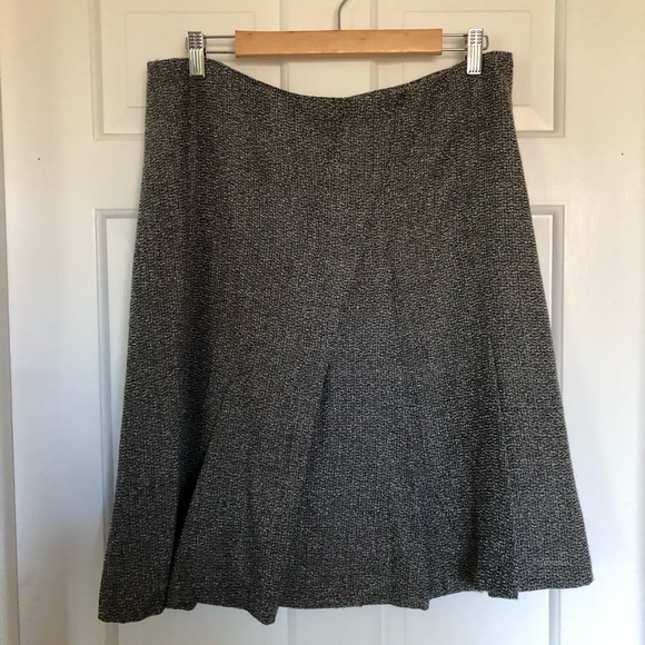 i.e. • Tweedy kilt-style gray Skirt - Picture 2 of 5